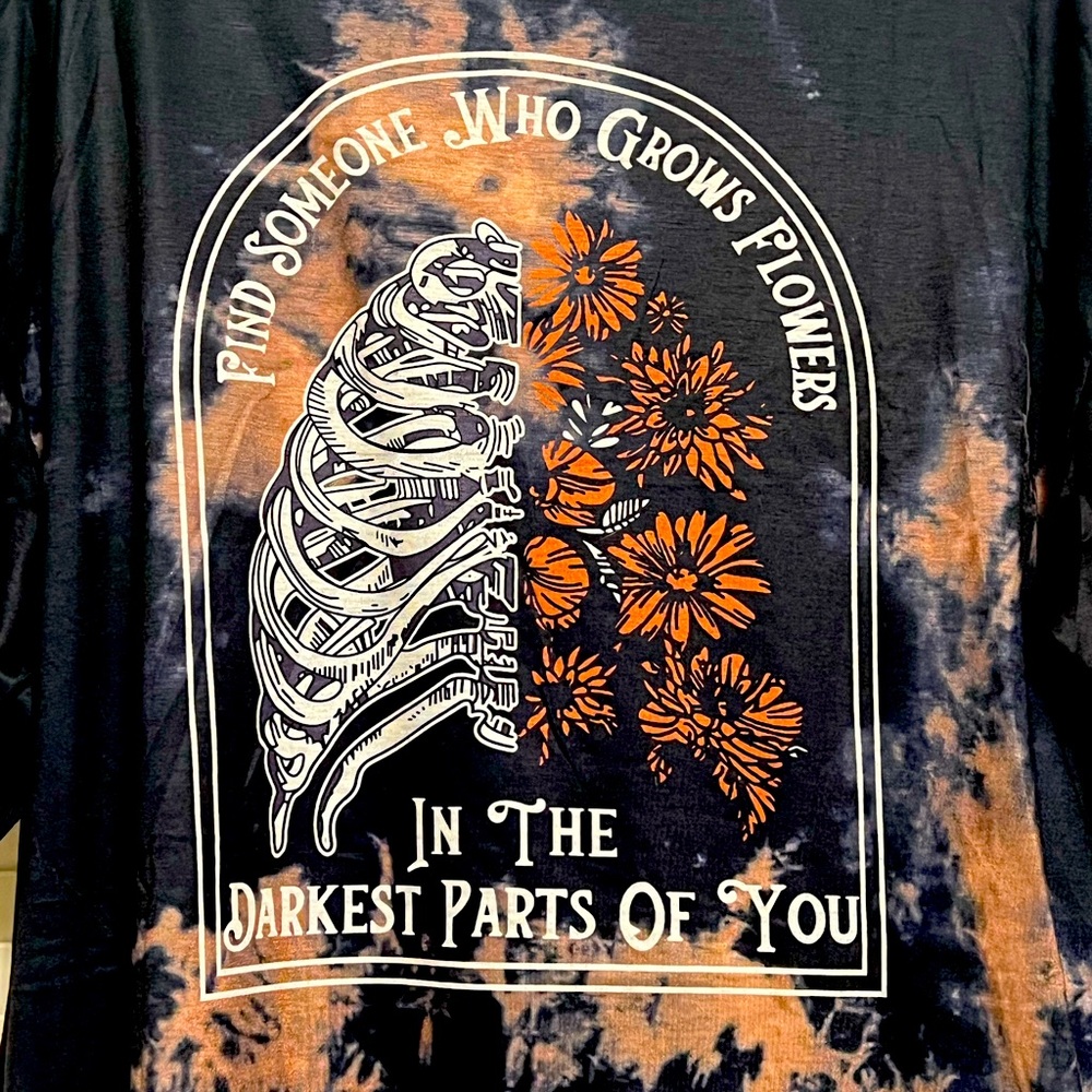 Zach Bryan Women’s tee, size 2X, tye dye/bleach dye